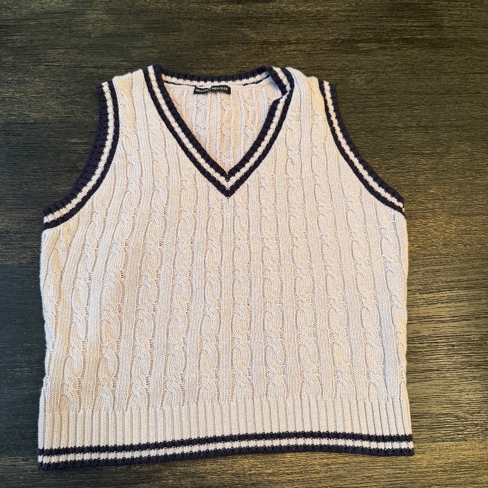 Women's Brandy Melville Pull Over Sweater Vest.